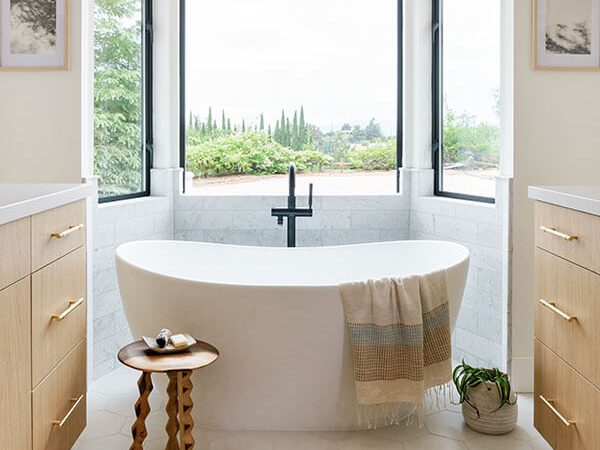 Larsremodel_services_bathrooms-600x450
