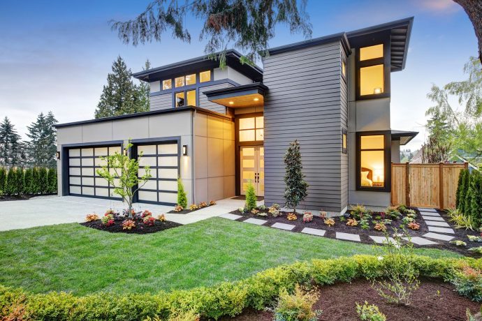 bigstock-Luxurious-New-Construction-Hom-211237348-690x460