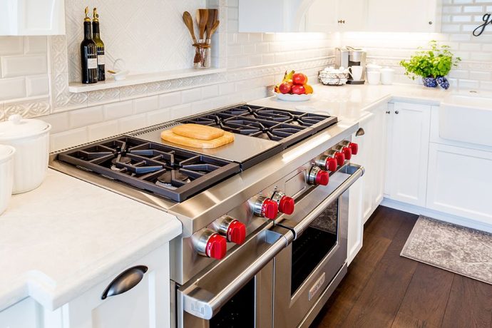 Lars-Winstanley-cropped-kitchen-690x460
