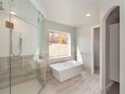 why-homeowners-remodeling-master-bathrooms-400x300