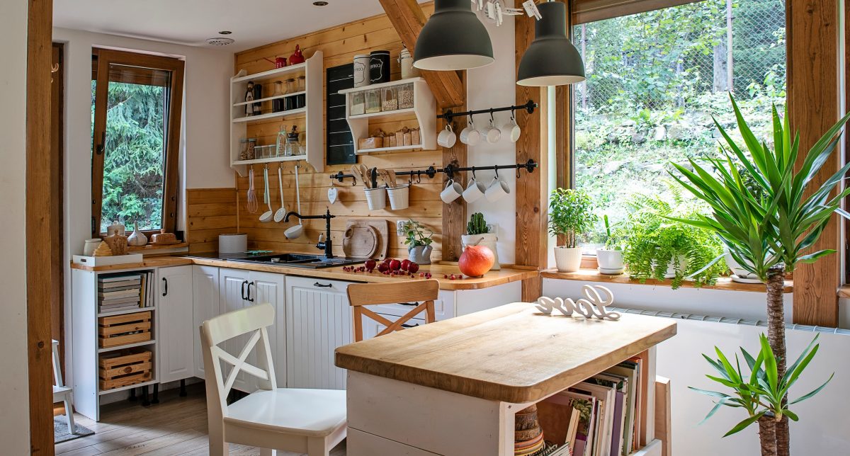 Rustic style kitchen in San Diego