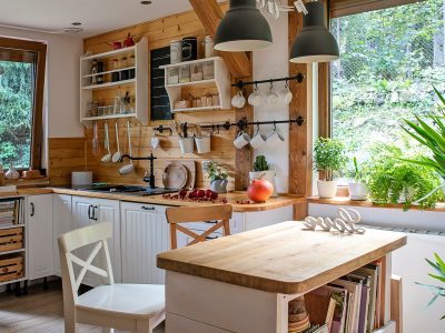 Rustic style kitchen in San Diego